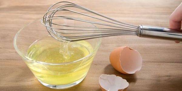 claras de huevo para el acne