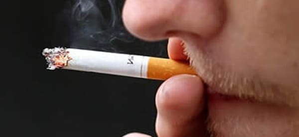 tabaco causa lengua marron